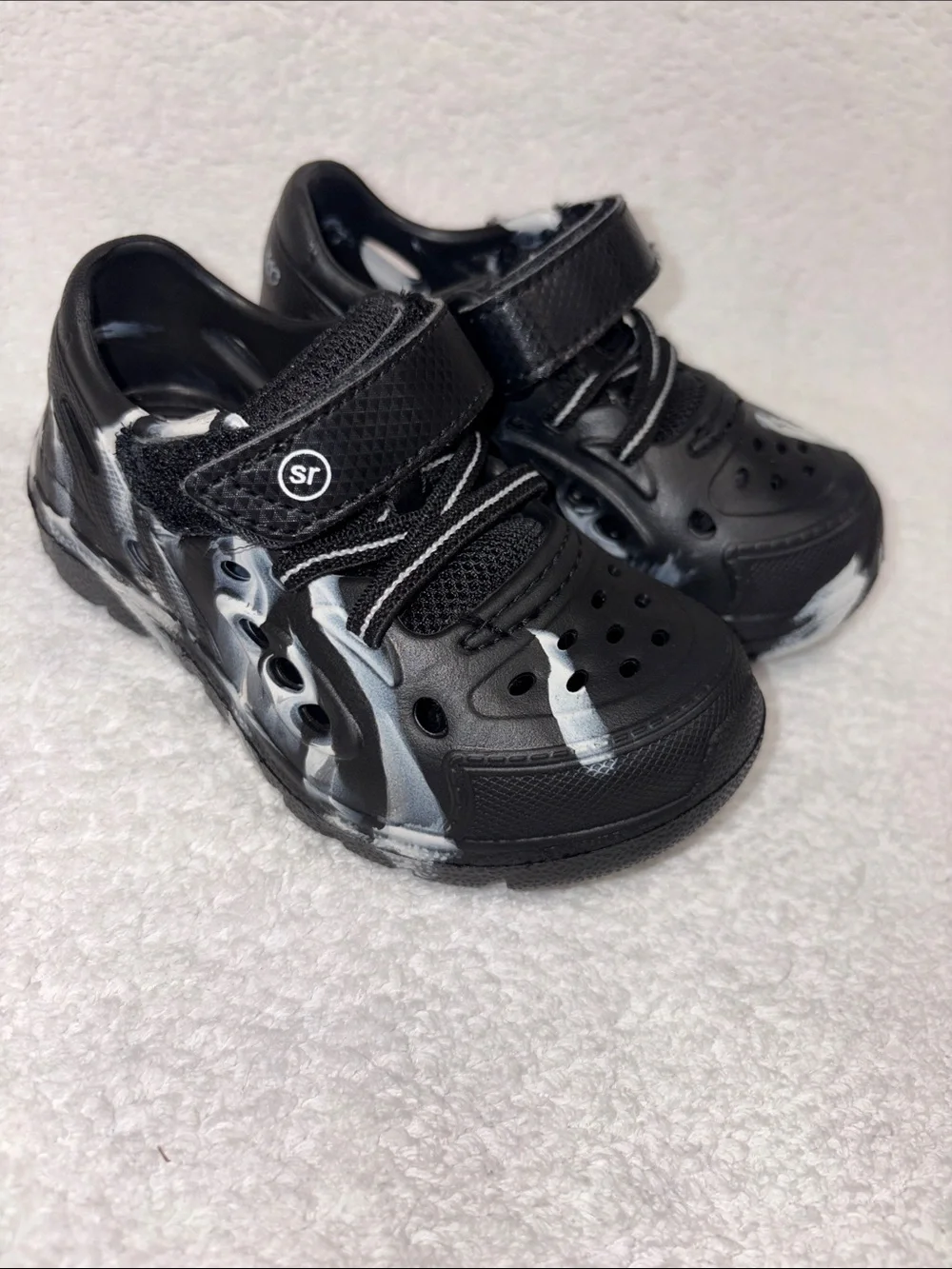 Stride Rite ocean Black and White Kids Water sandal  with Hook-and-Loop Strap 6